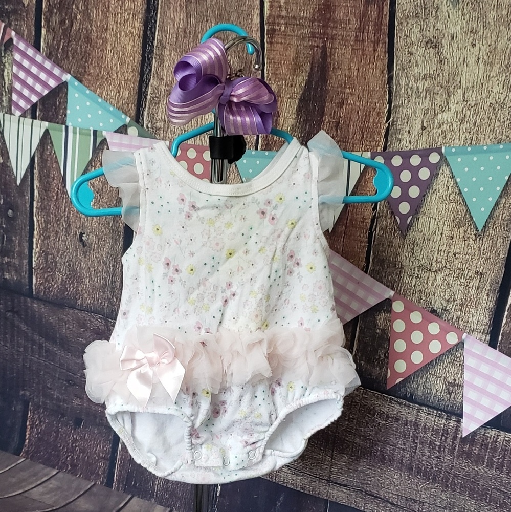 Kyle & Denna New York Ruffle Bodysuit